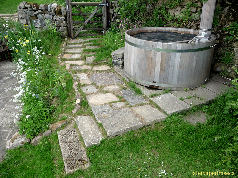 lloses de gres al yakuzzi